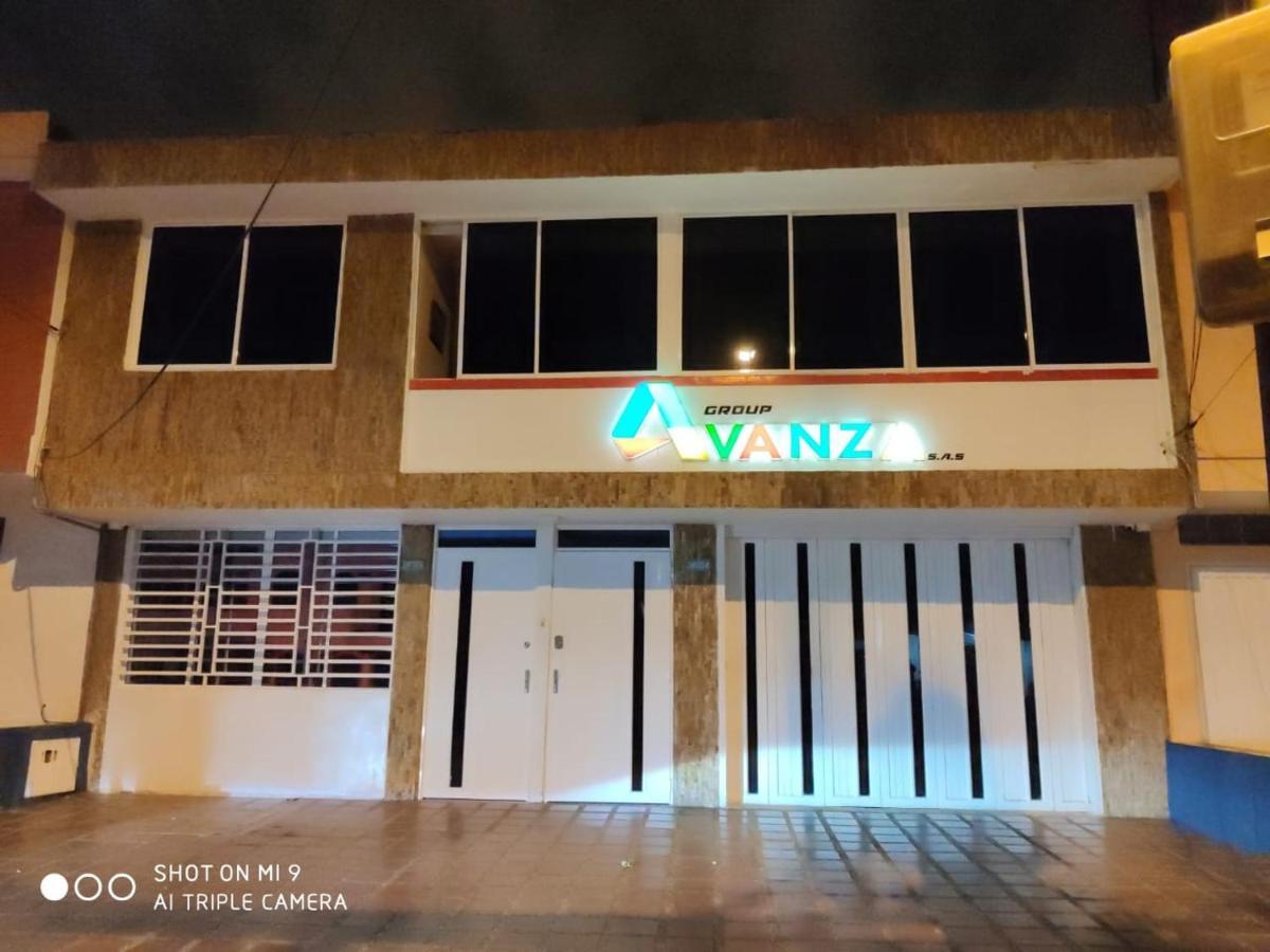 Hostal Avanza Кали Екстериор снимка