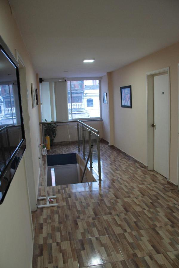 Hostal Avanza Кали Екстериор снимка