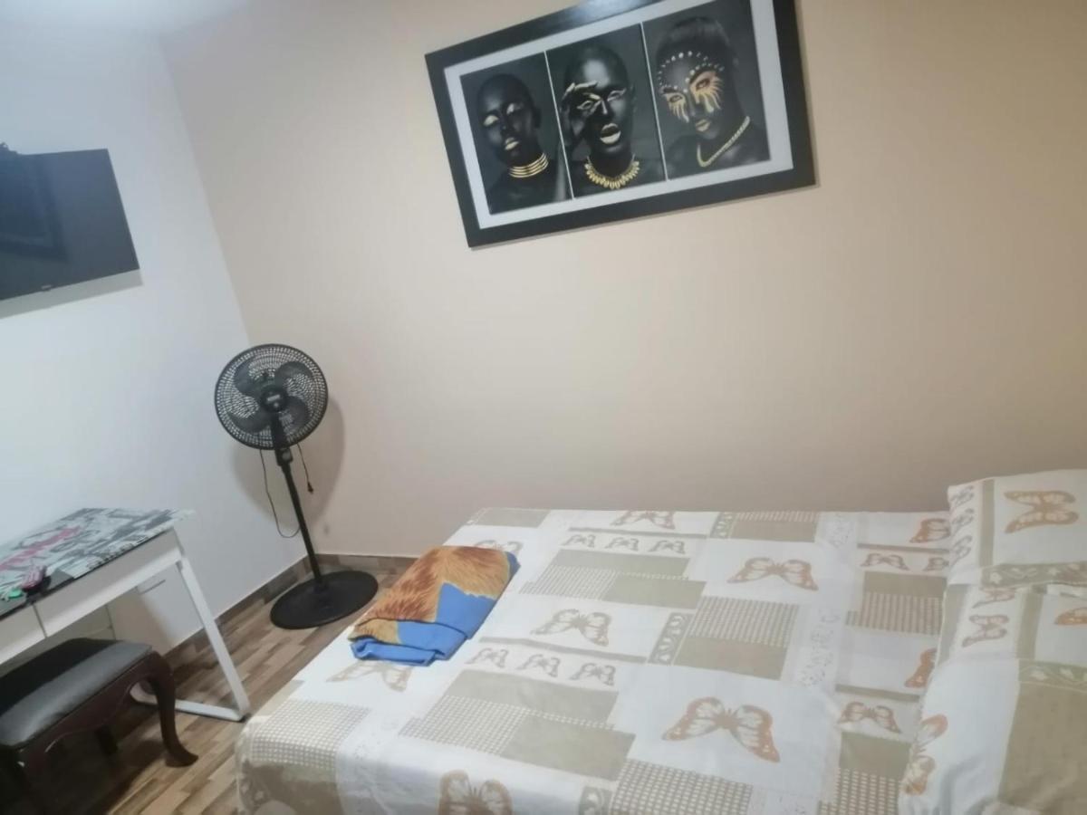Hostal Avanza Кали Екстериор снимка