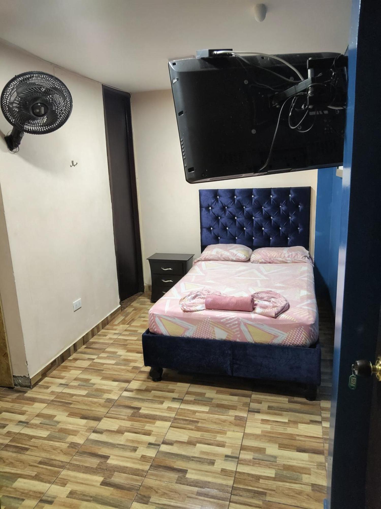 Hostal Avanza Кали Екстериор снимка