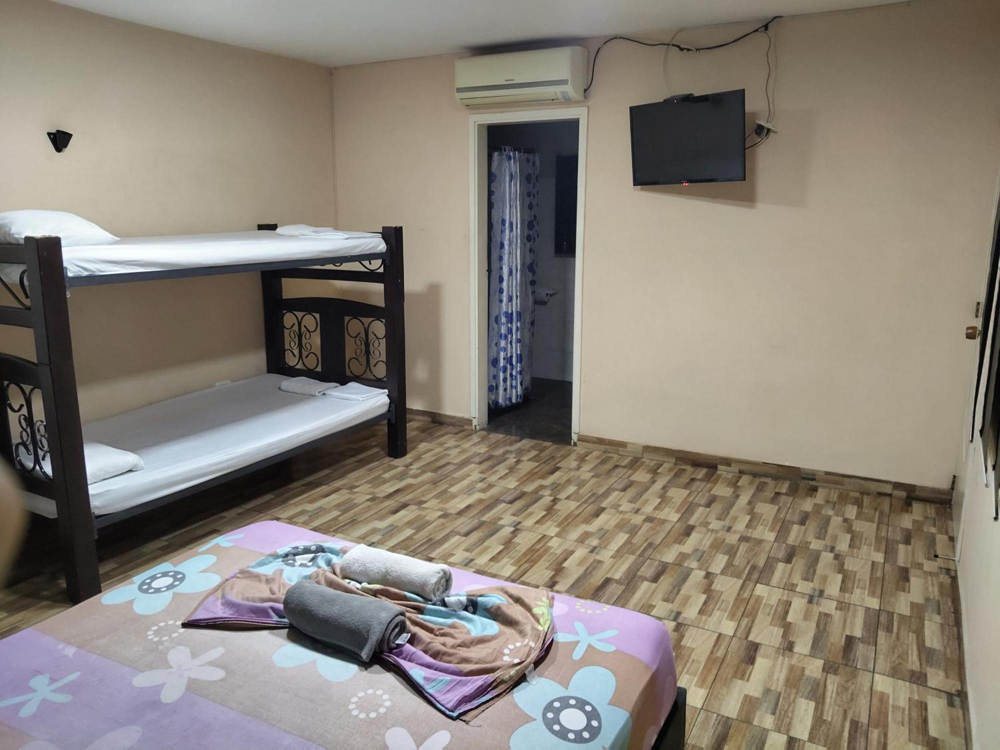 Hostal Avanza Кали Екстериор снимка